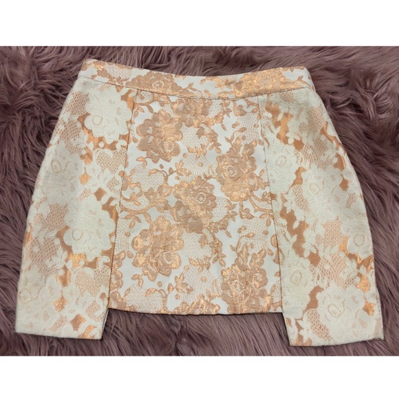 Topshop Mini Skirt - Picture 2 of 3